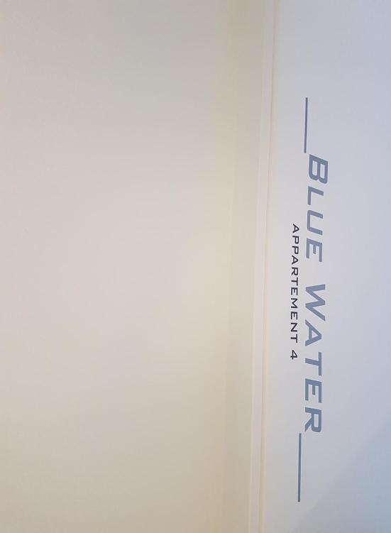 Bomhoffstr. 22a, W4, Blue Water Apartment *